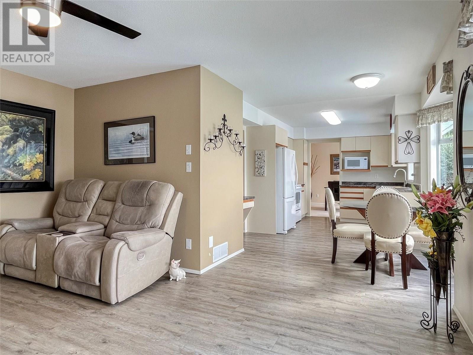 8 BAYVIEW Crescent, Osoyoos