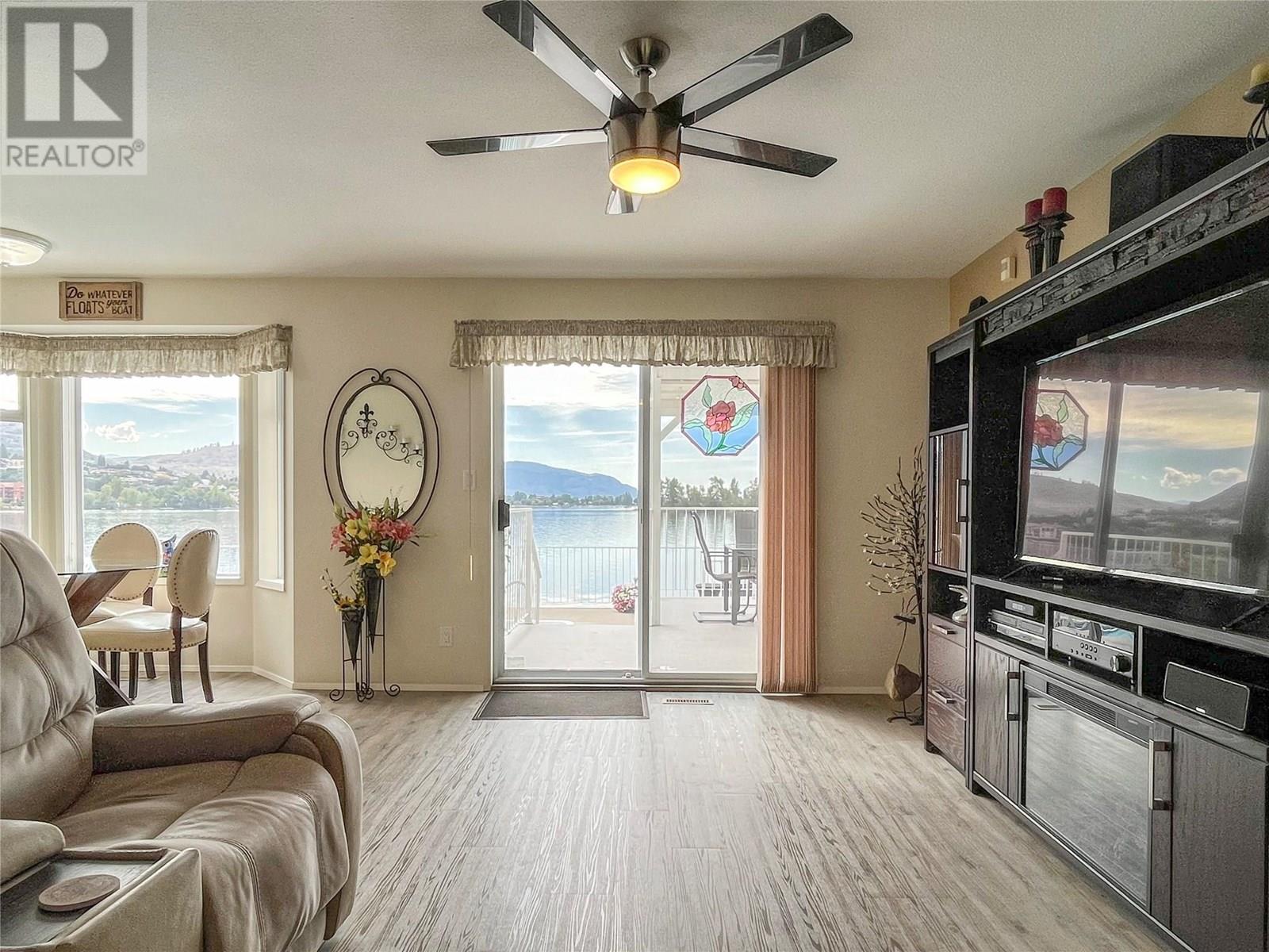 8 BAYVIEW Crescent, Osoyoos