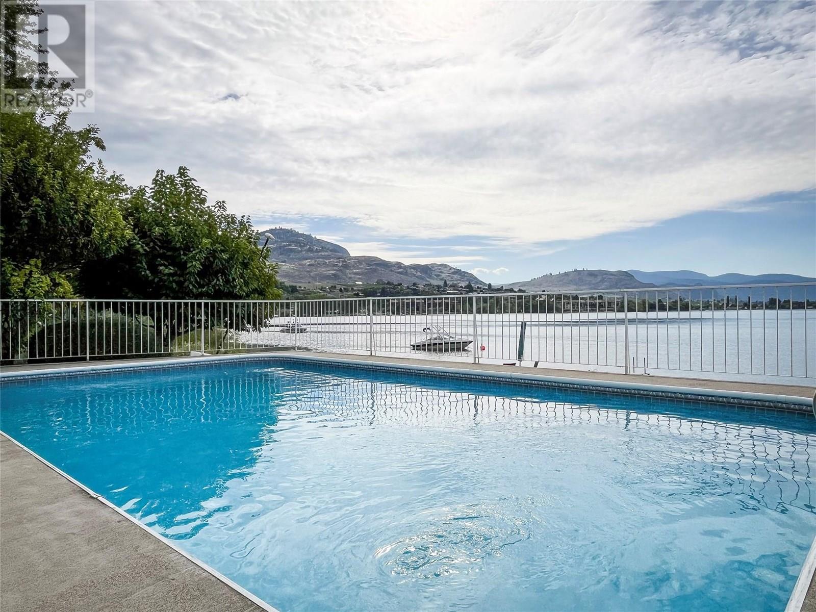 8 BAYVIEW Crescent, Osoyoos