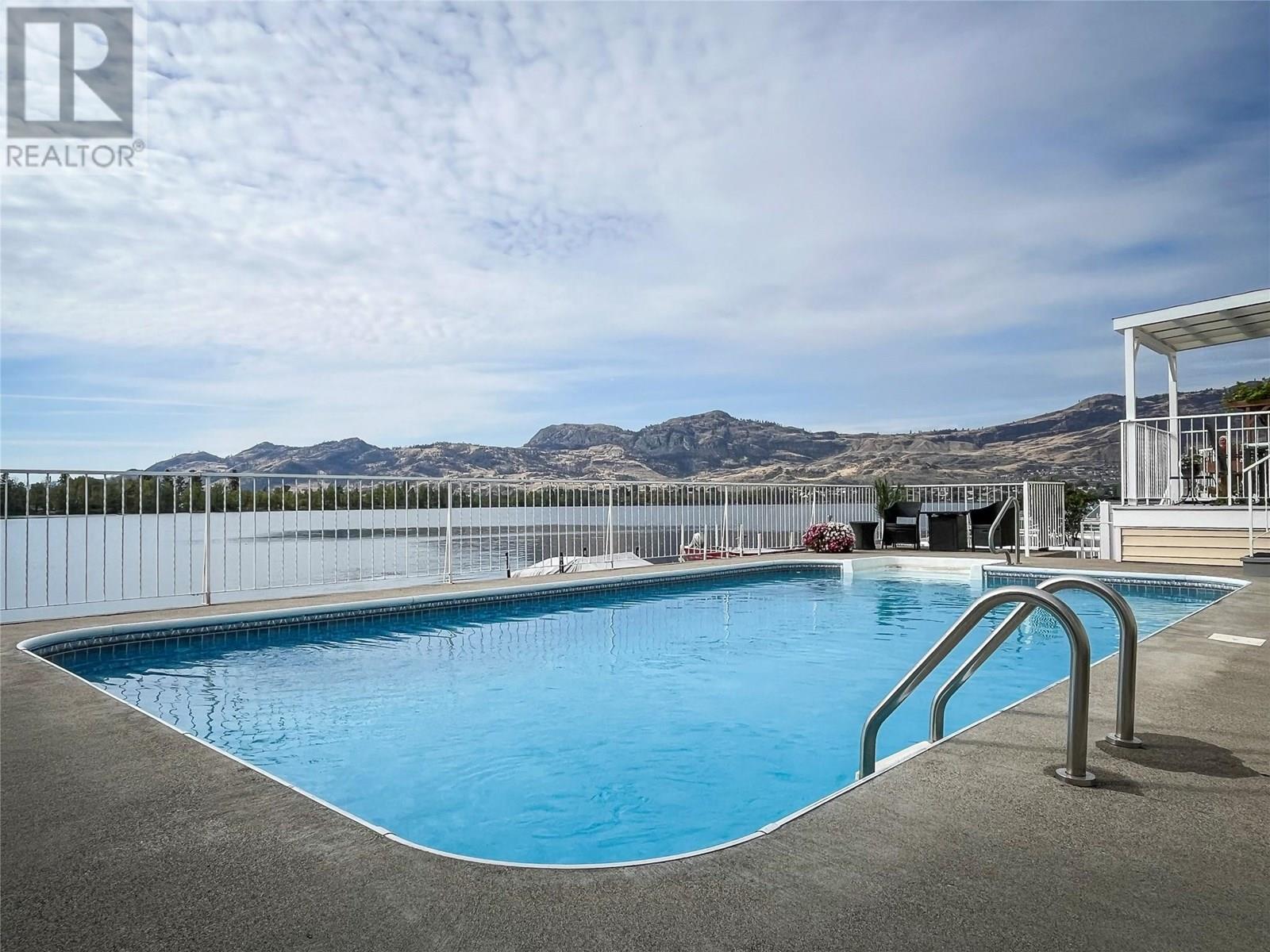 8 BAYVIEW Crescent, Osoyoos