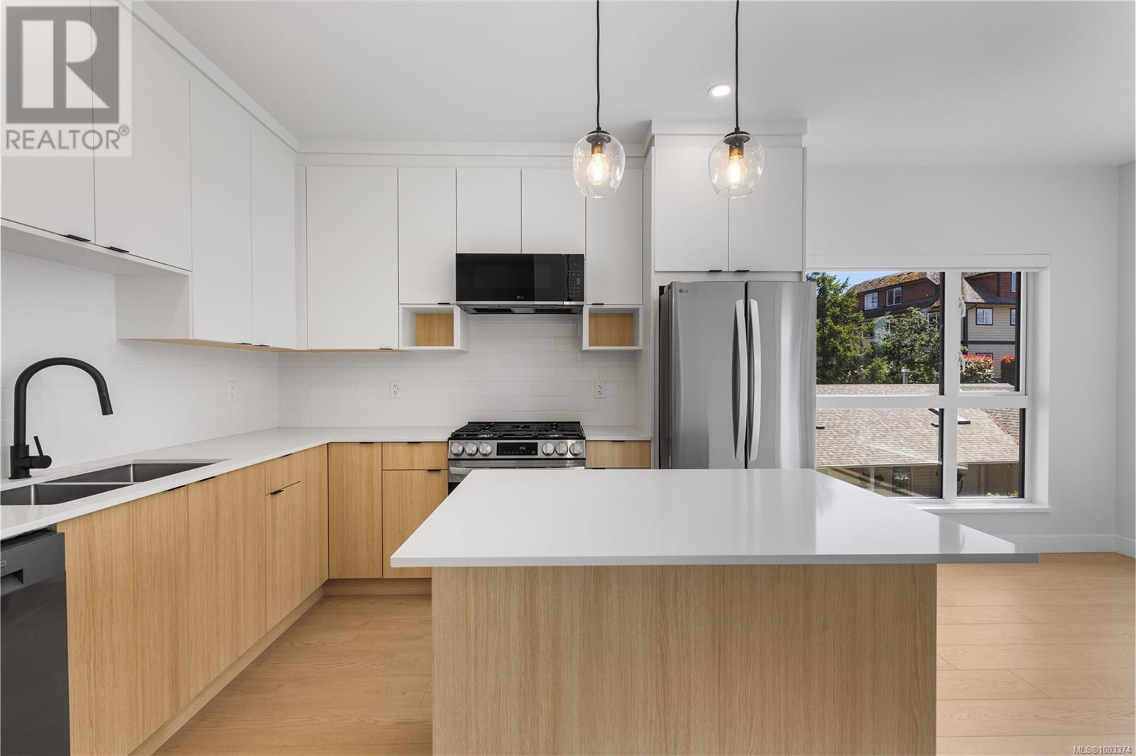 Photo 23 of 320 2629 Millstream Rd, Langford BC