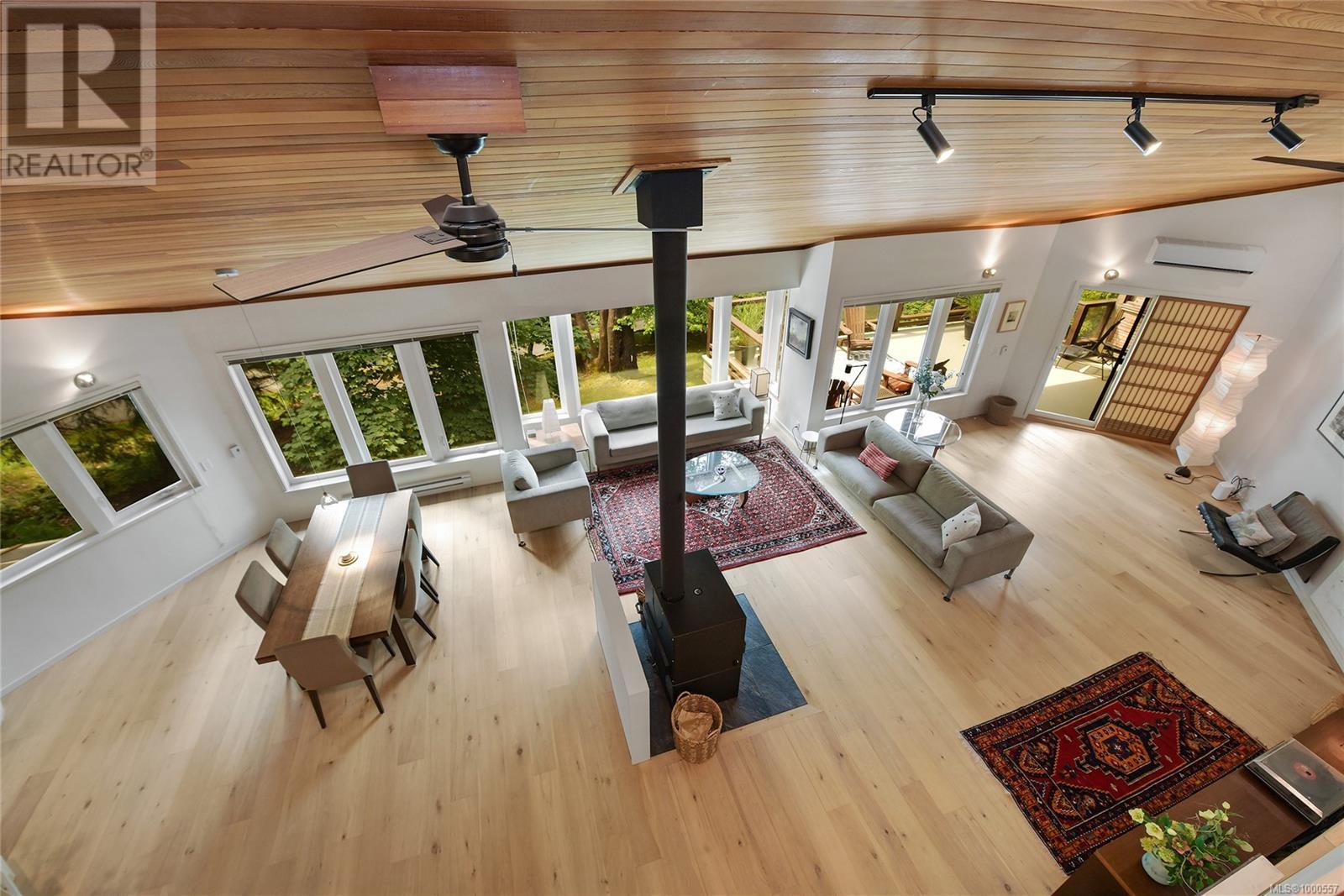  297 Wood Dale Drive, Mayne Island