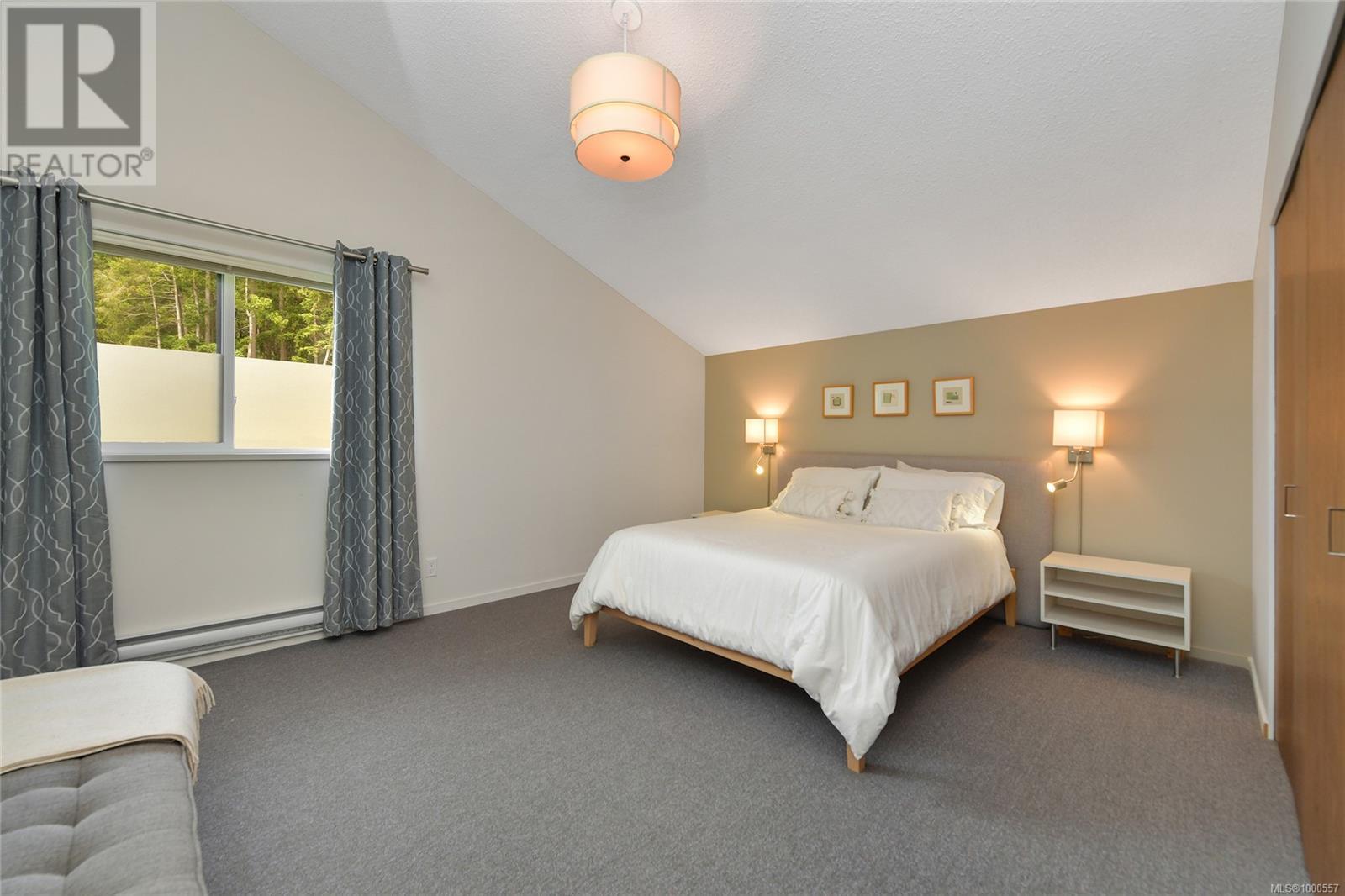  297 Wood Dale Drive, Mayne Island