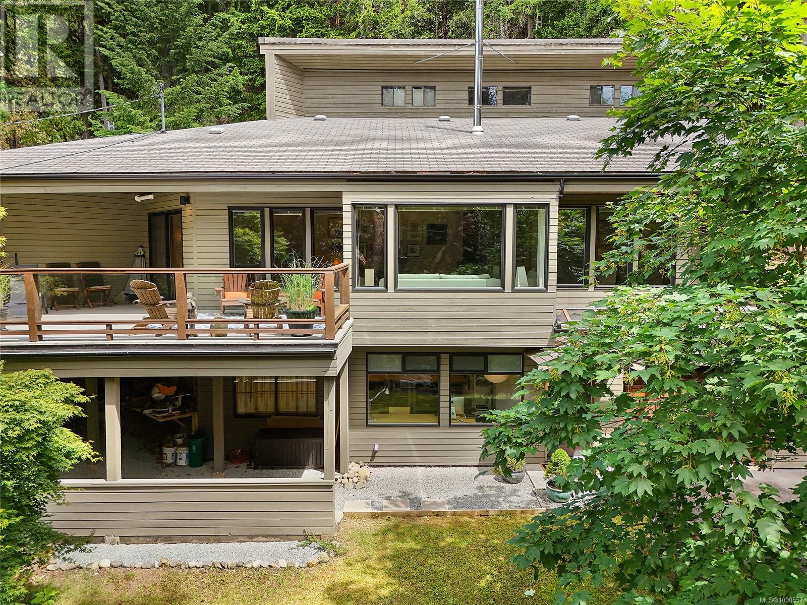  297 Wood Dale Drive, Mayne Island