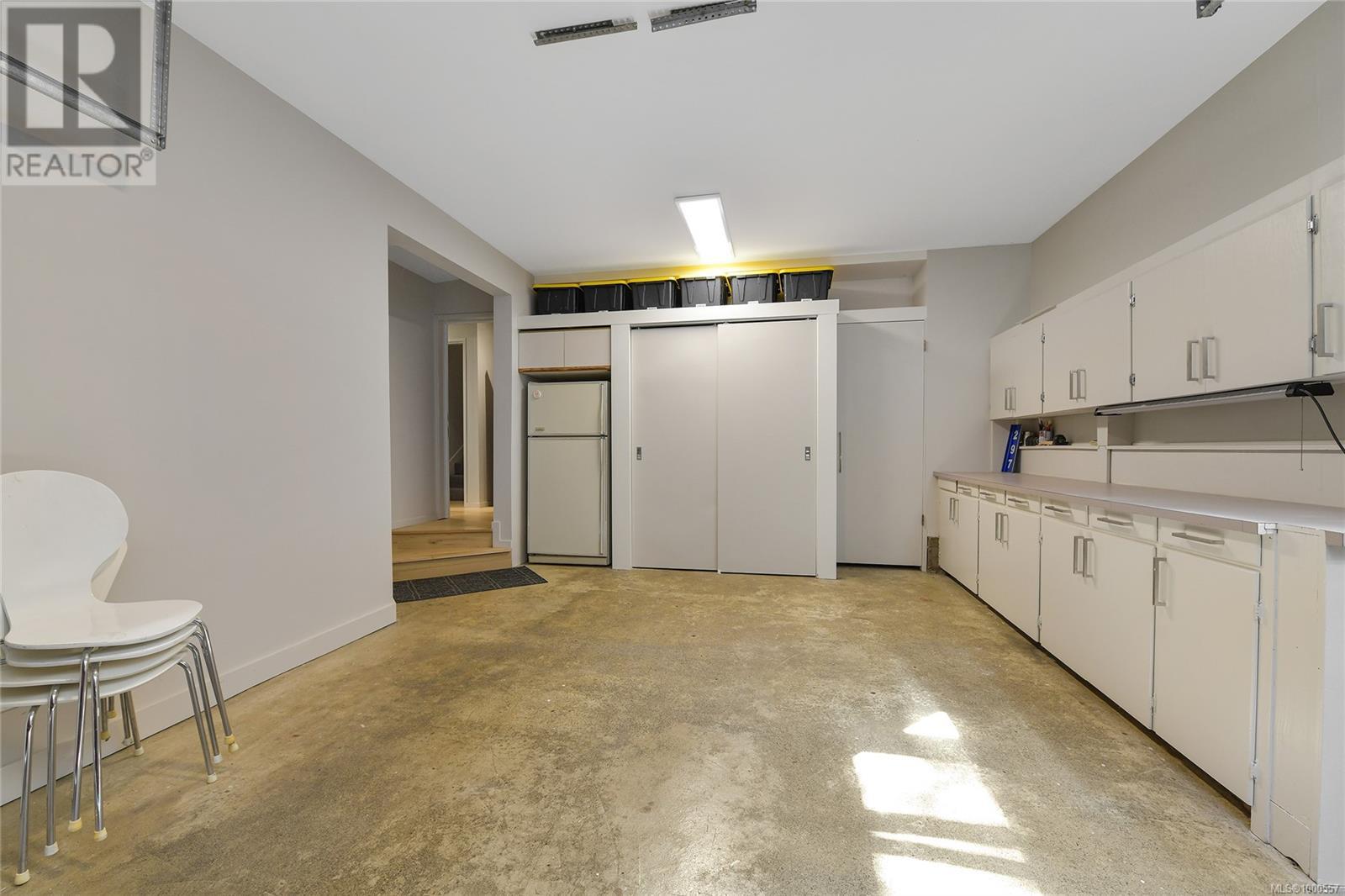  297 Wood Dale Drive, Mayne Island