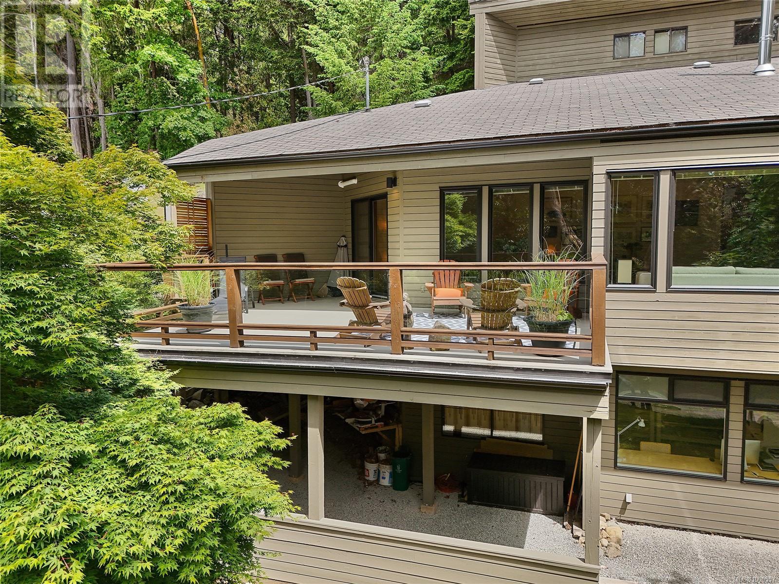  297 Wood Dale Drive, Mayne Island