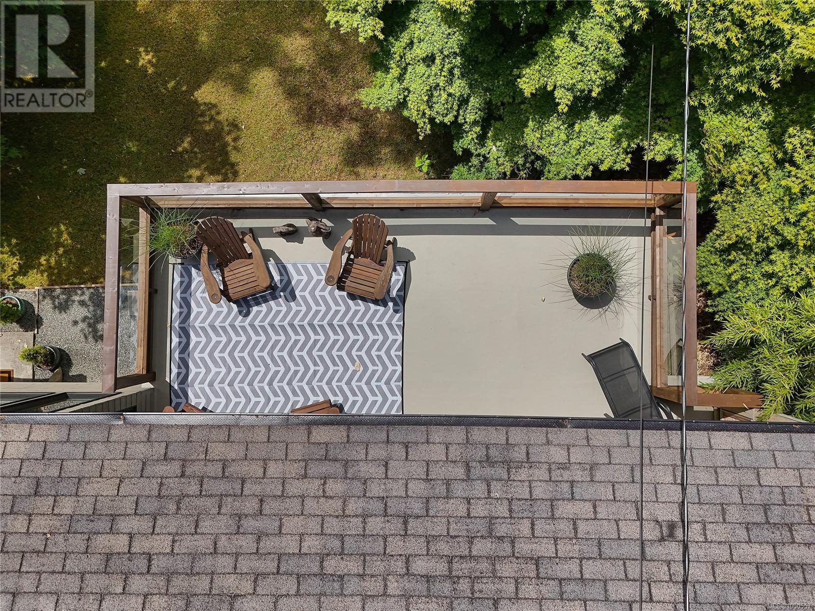  297 Wood Dale Drive, Mayne Island