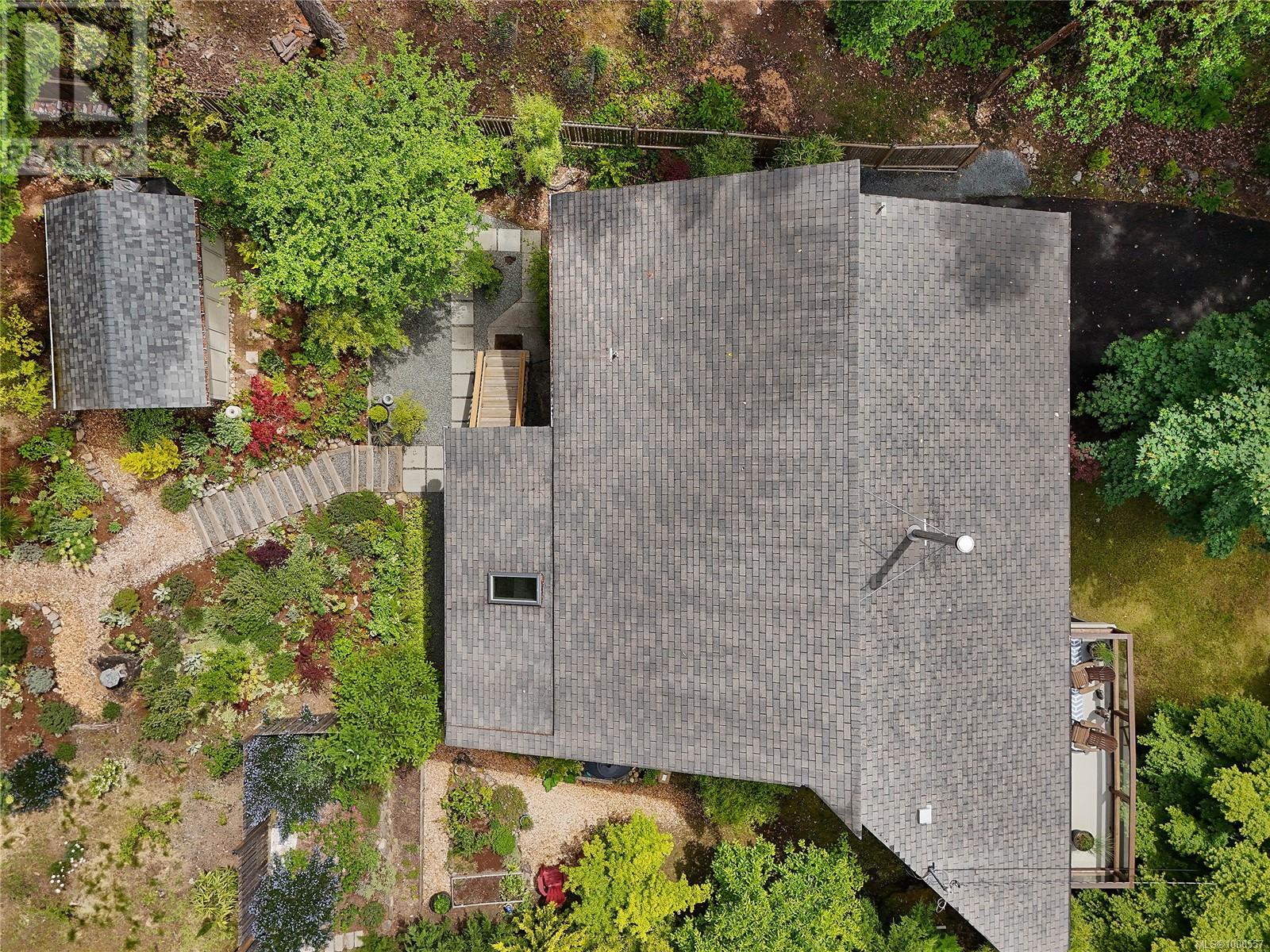  297 Wood Dale Drive, Mayne Island