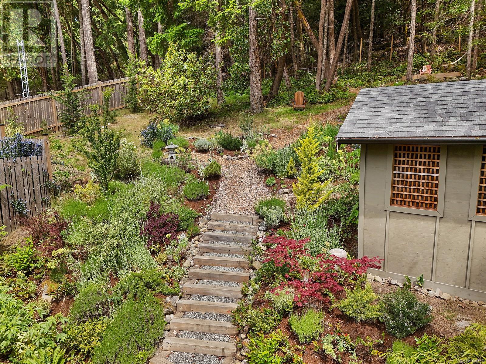  297 Wood Dale Drive, Mayne Island
