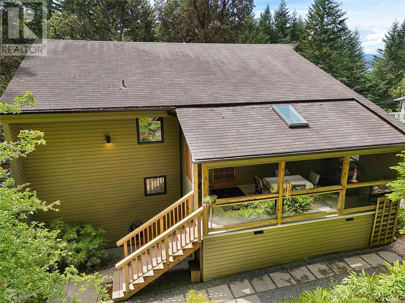  297 Wood Dale Drive, Mayne Island