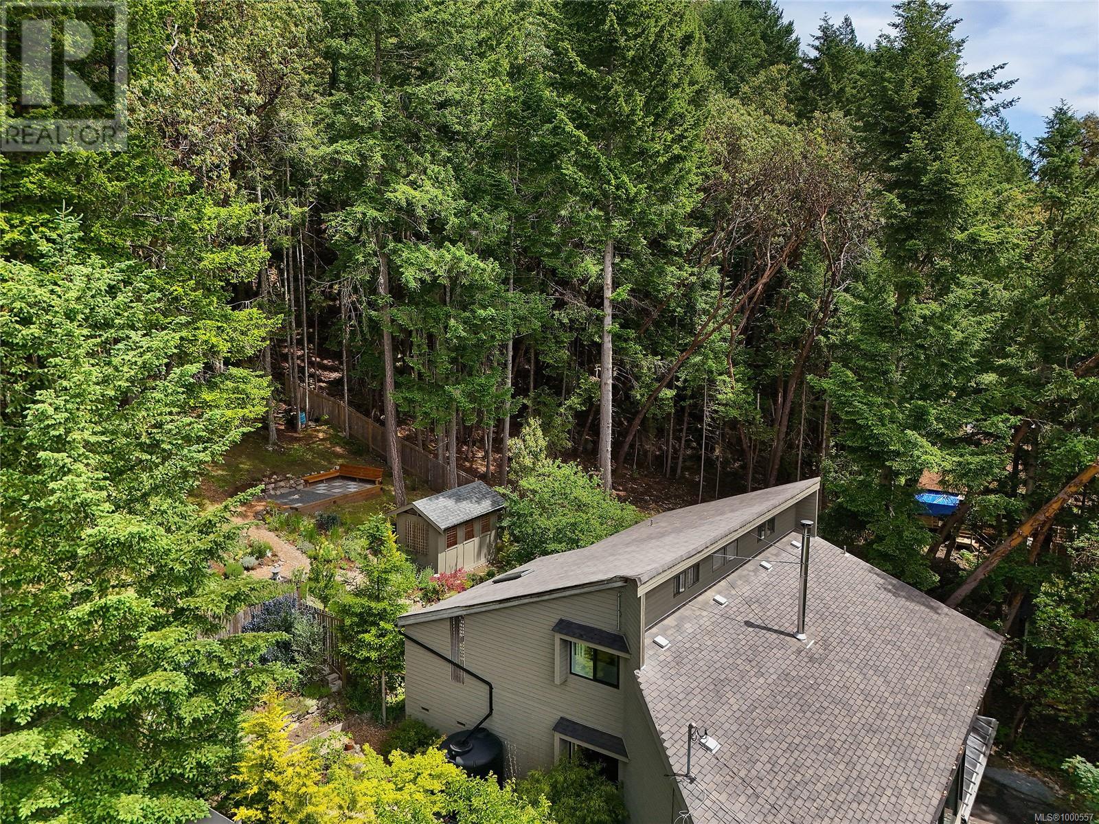  297 Wood Dale Drive, Mayne Island