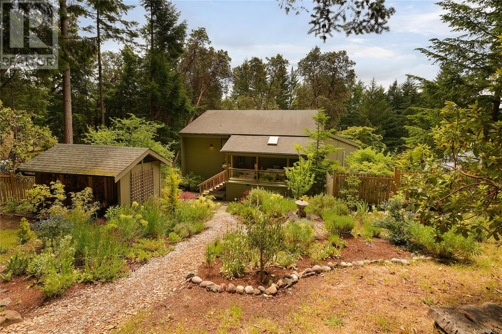  297 Wood Dale Drive, Mayne Island