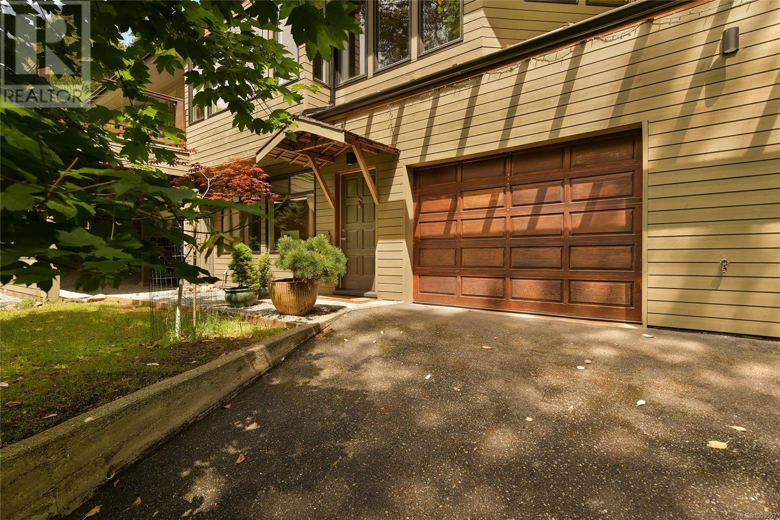  297 Wood Dale Drive, Mayne Island
