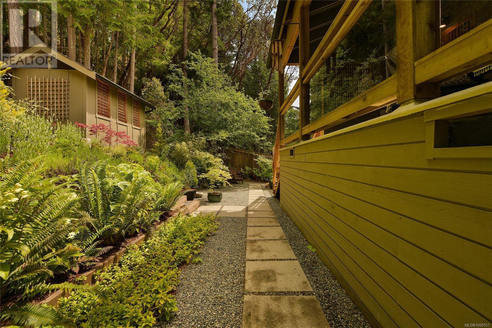  297 Wood Dale Drive, Mayne Island