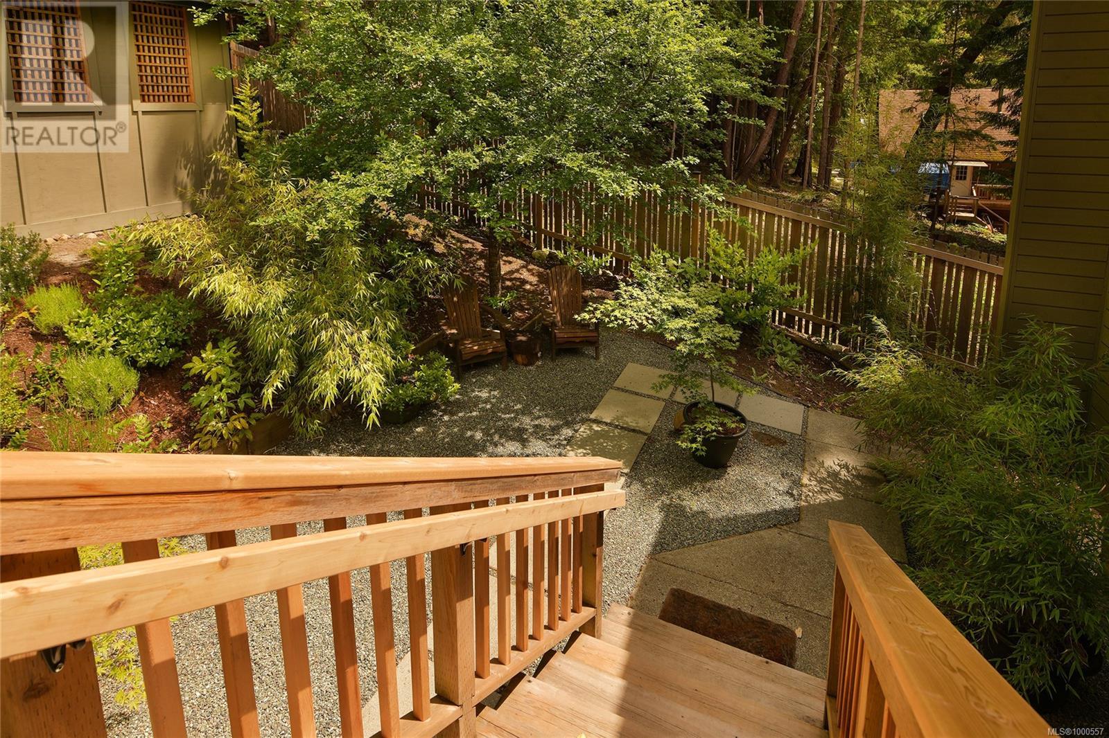 297 Wood Dale Drive, Mayne Island