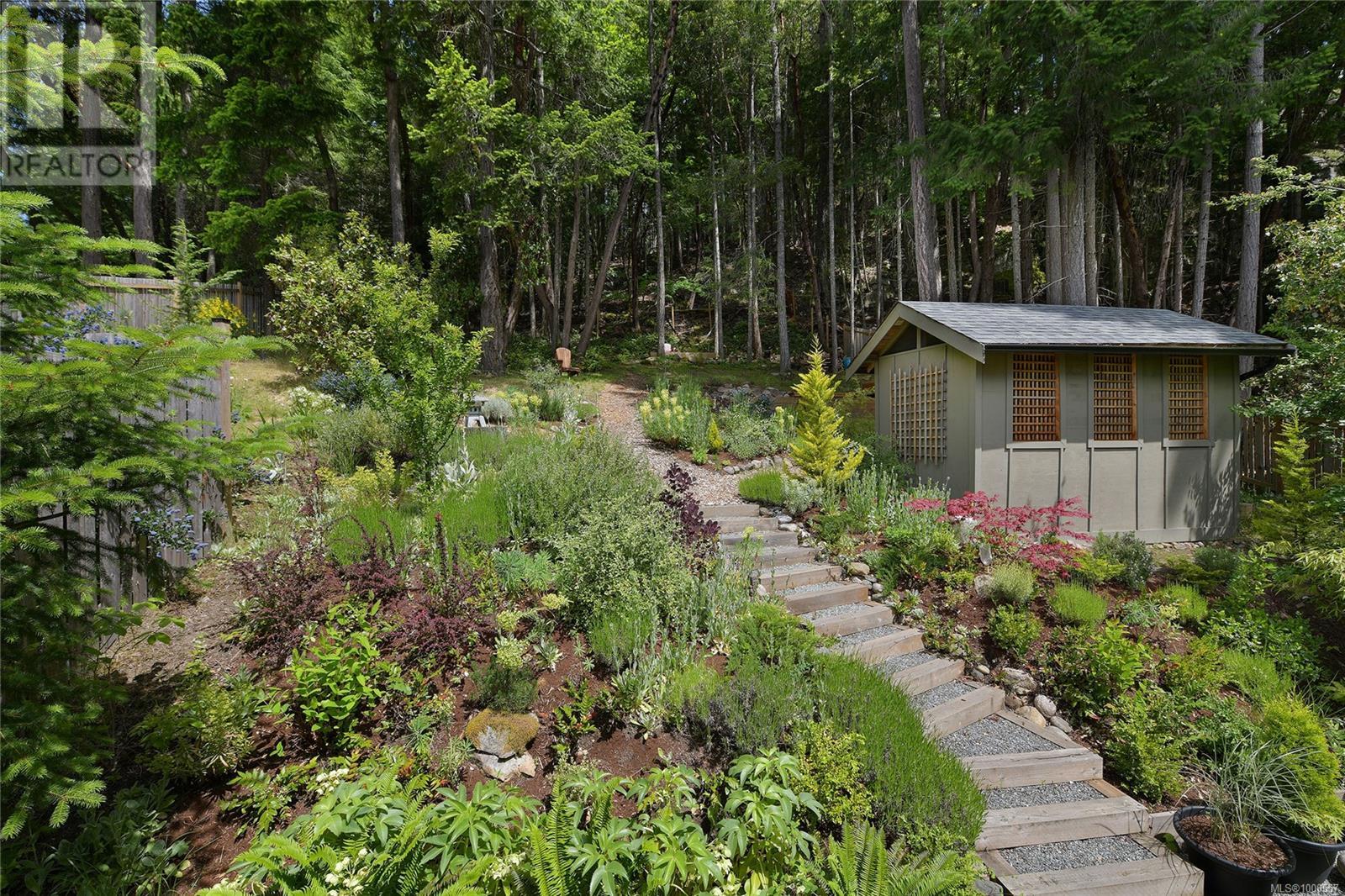  297 Wood Dale Drive, Mayne Island