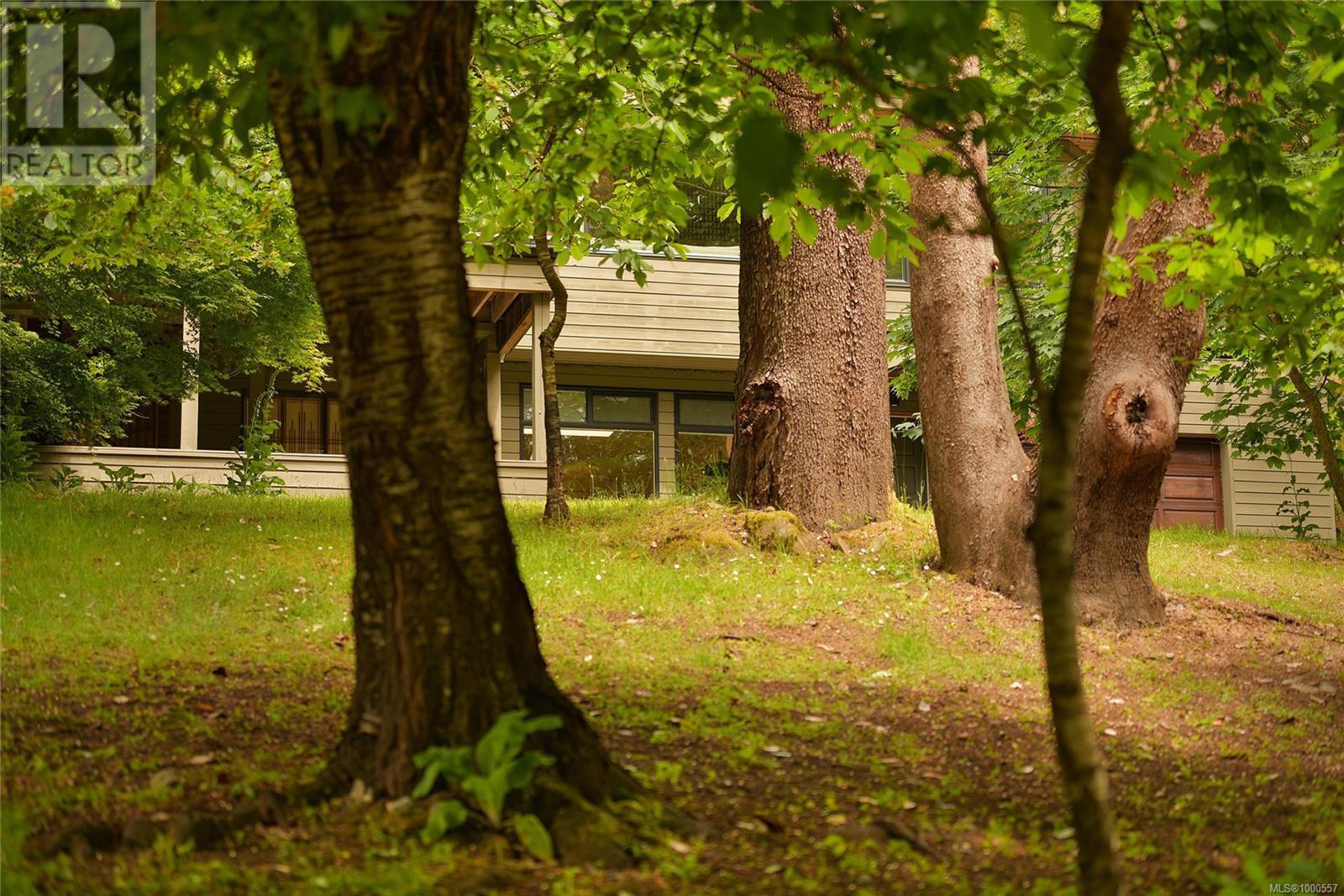  297 Wood Dale Drive, Mayne Island