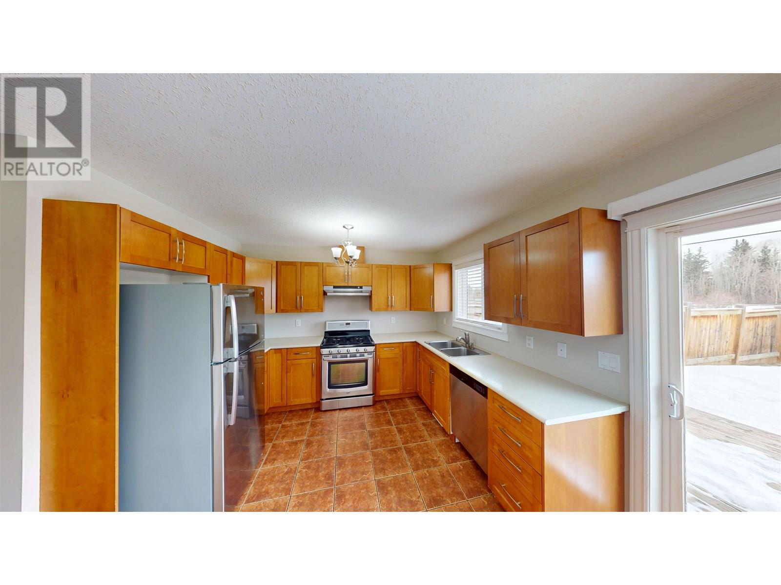 Photo 18 of 9616 118 Avenue, Fort St John BC