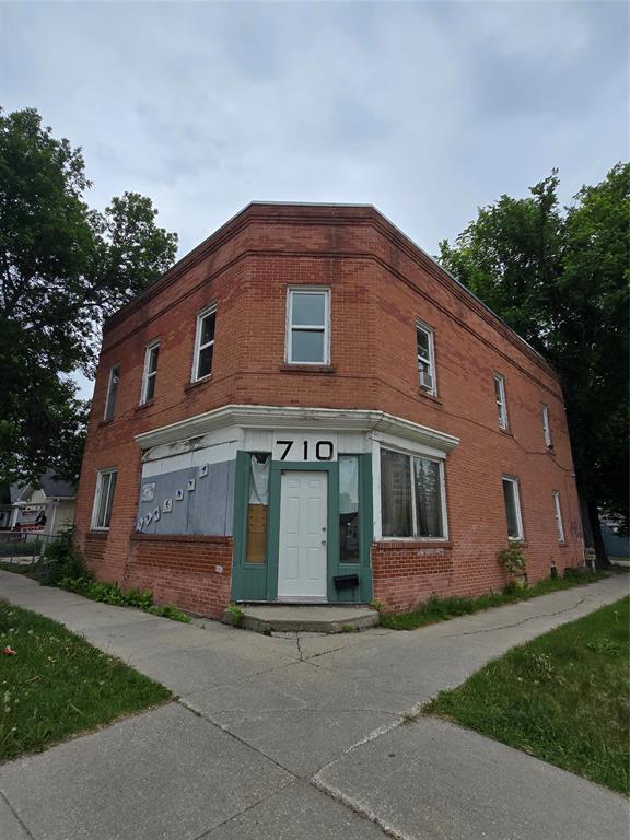 Photo 11 of 710 Aberdeen Avenue, Winnipeg MB
