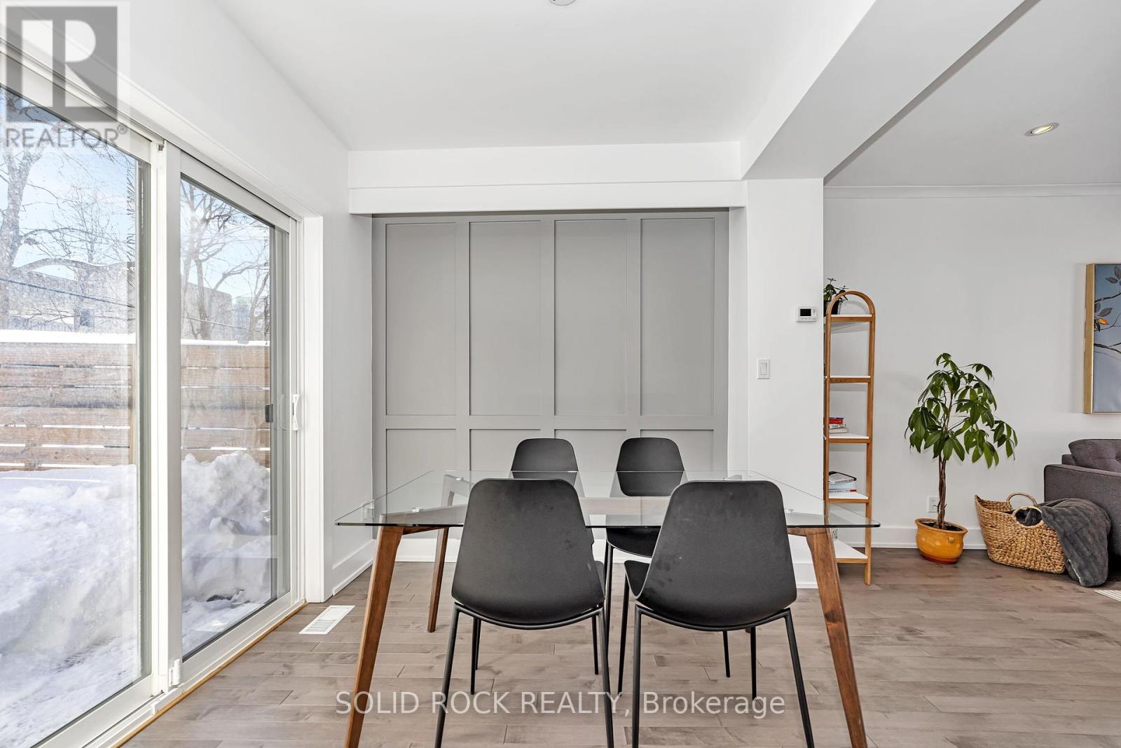 Photo 7 of 292 Currell Avenue, Ottawa ON