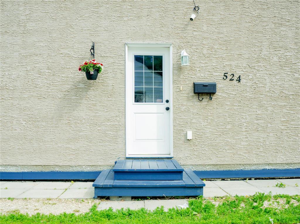 Photo 4 of 524 Morris Avenue, Selkirk MB