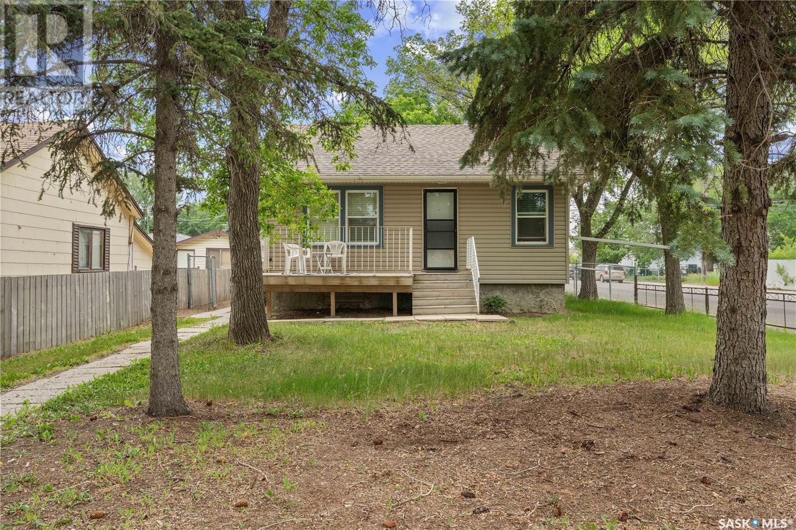 Photo 30 of 1200 Atkinson Street, Regina SK
