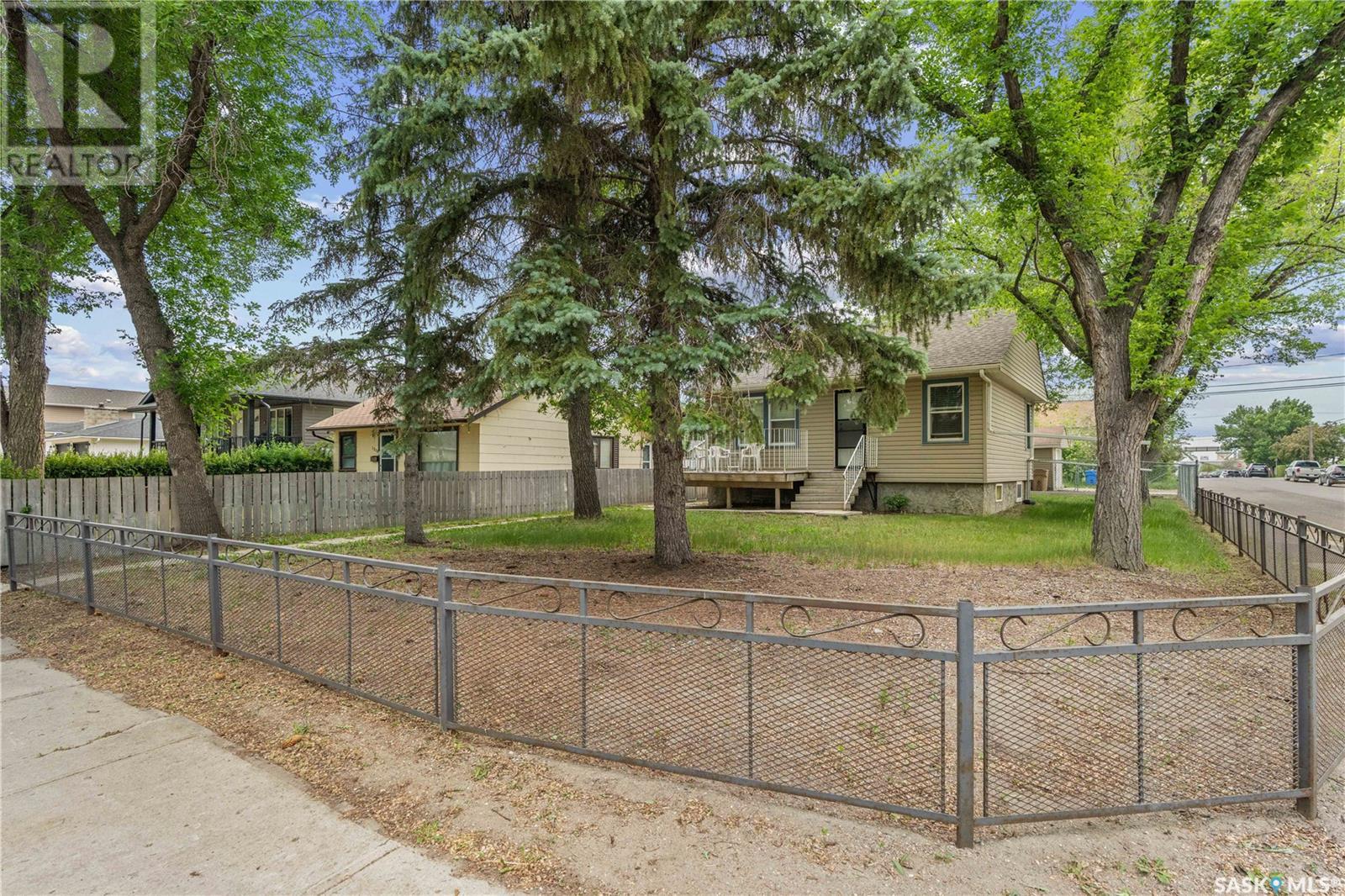 Photo 6 of 1200 Atkinson Street, Regina SK