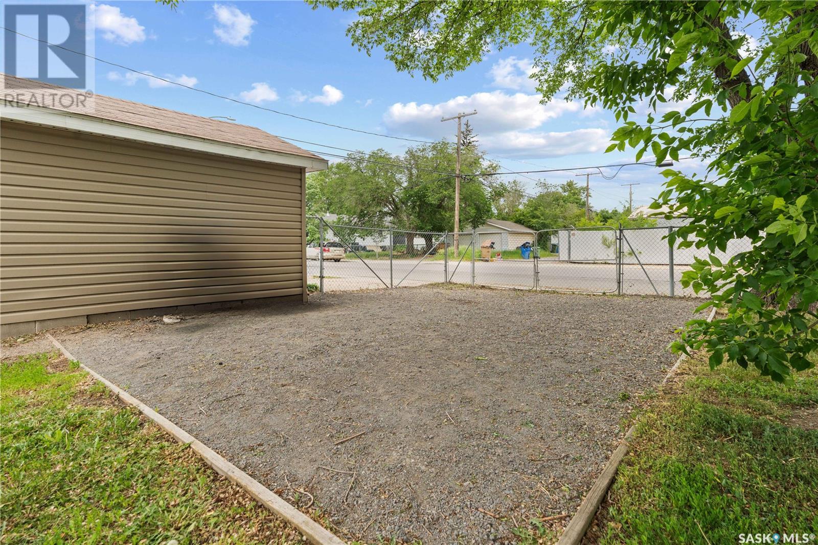 Photo 15 of 1200 Atkinson Street, Regina SK