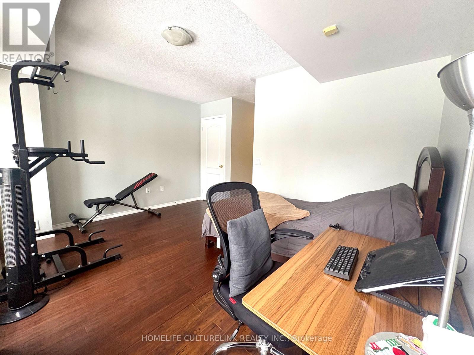 Photo 9 of 32 1100 Begley Street, Pickering ON