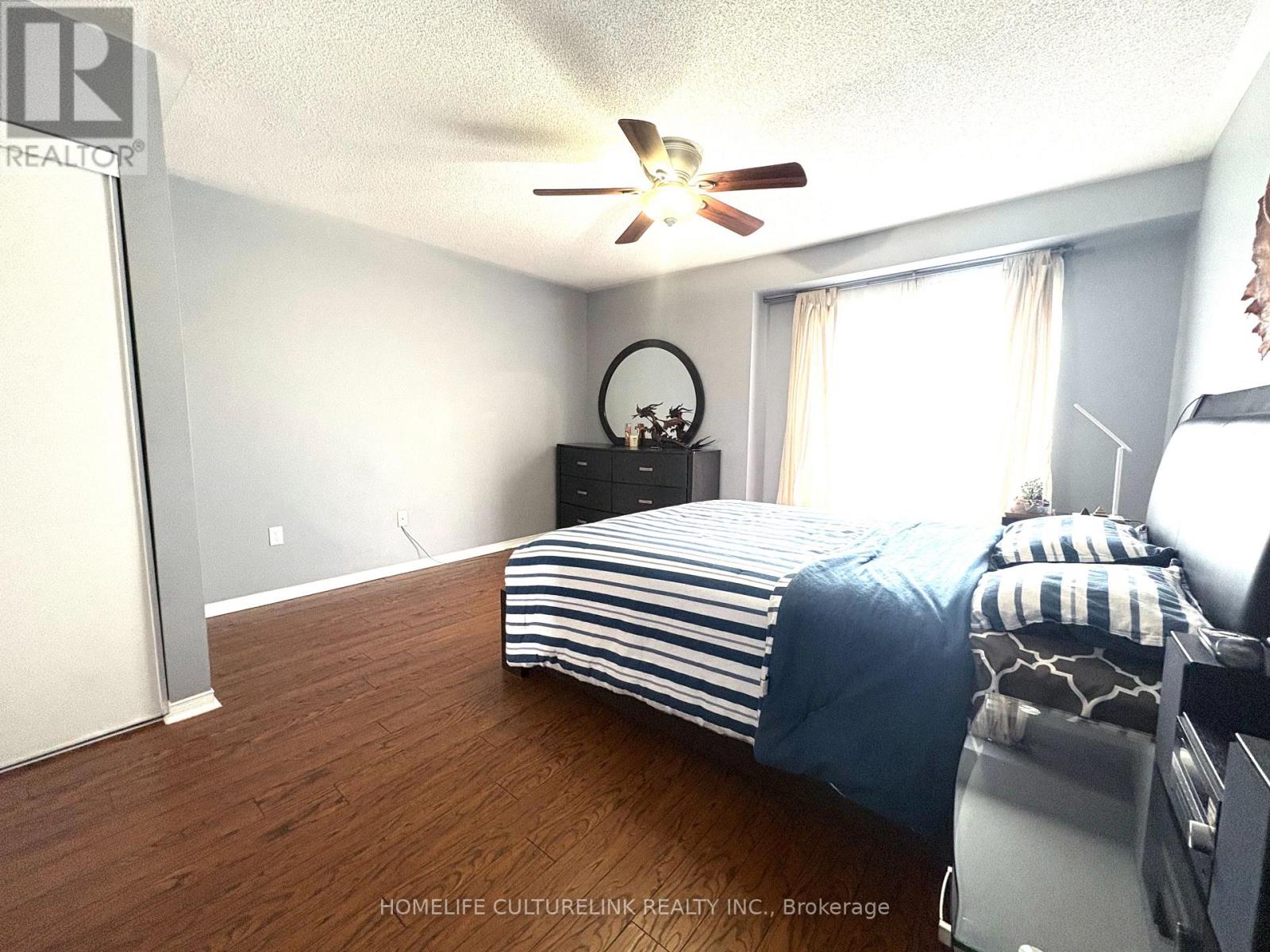 Photo 5 of 32 1100 Begley Street, Pickering ON