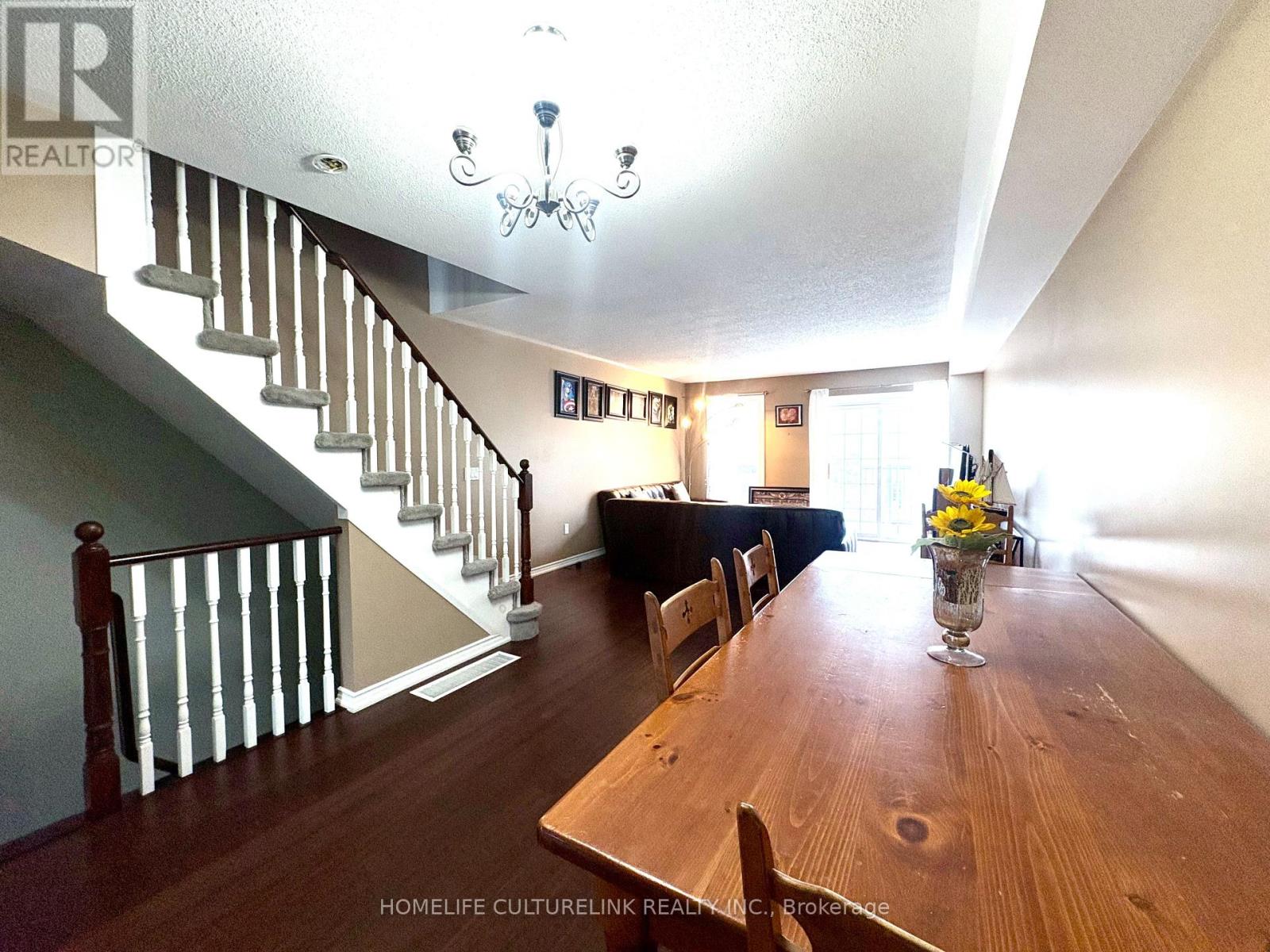 Photo 14 of 32 1100 Begley Street, Pickering ON