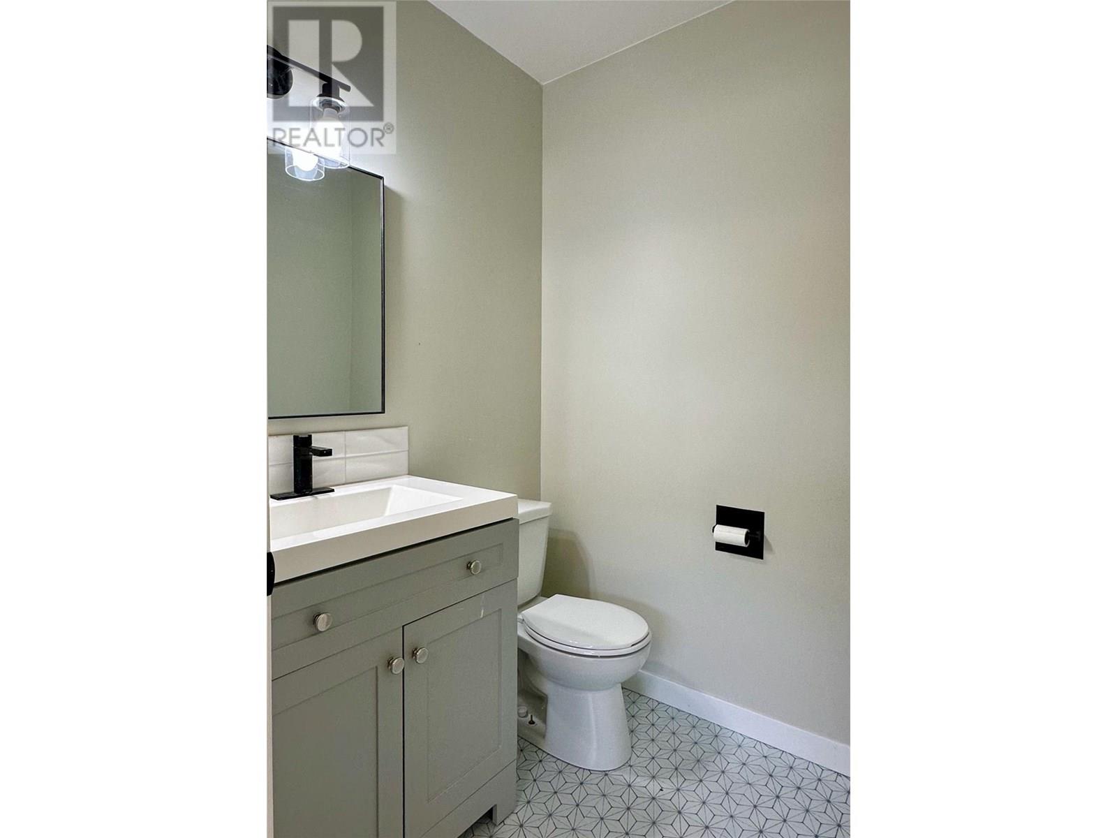215 3505 38 Street, Vernon