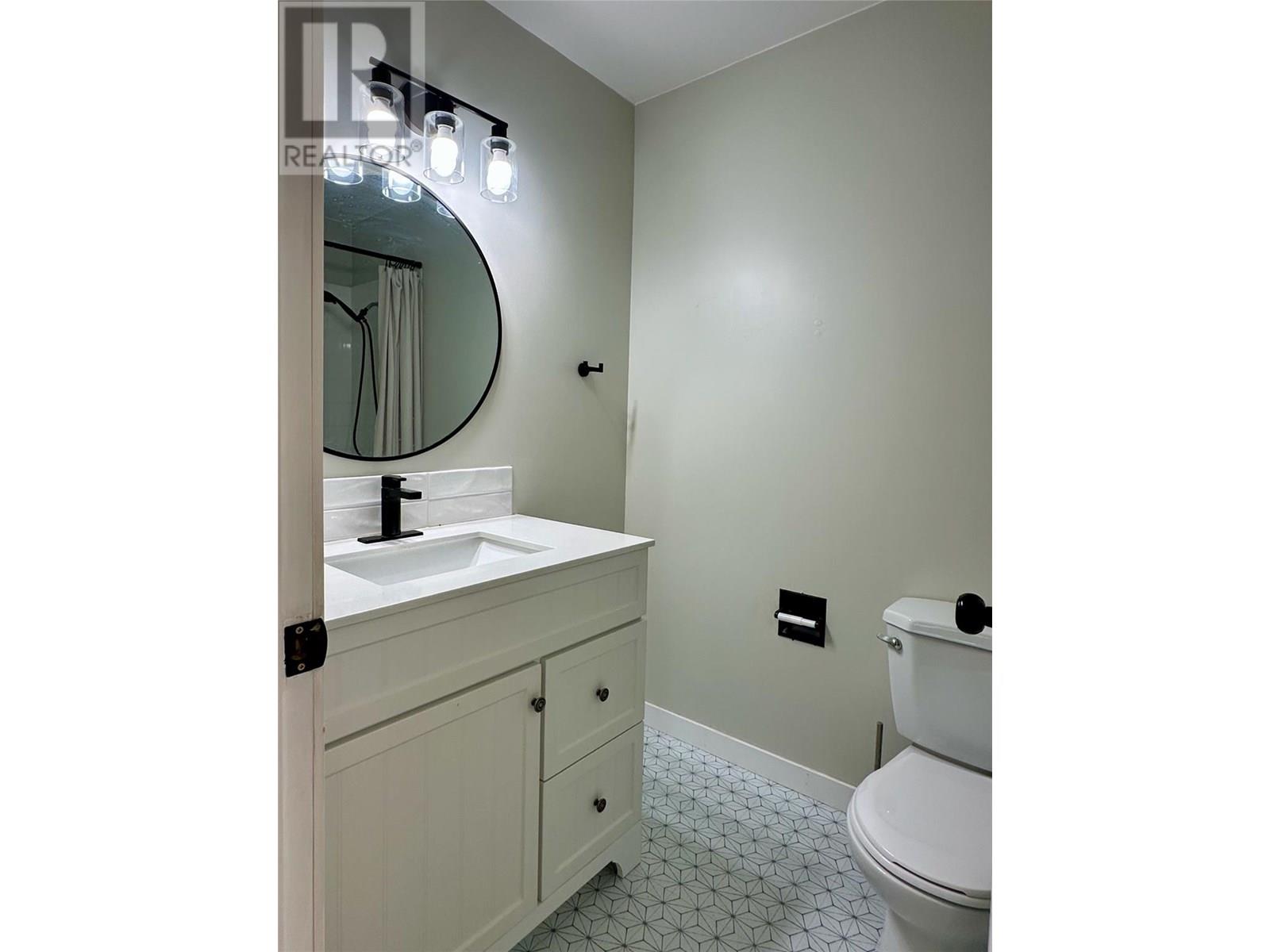 215 3505 38 Street, Vernon