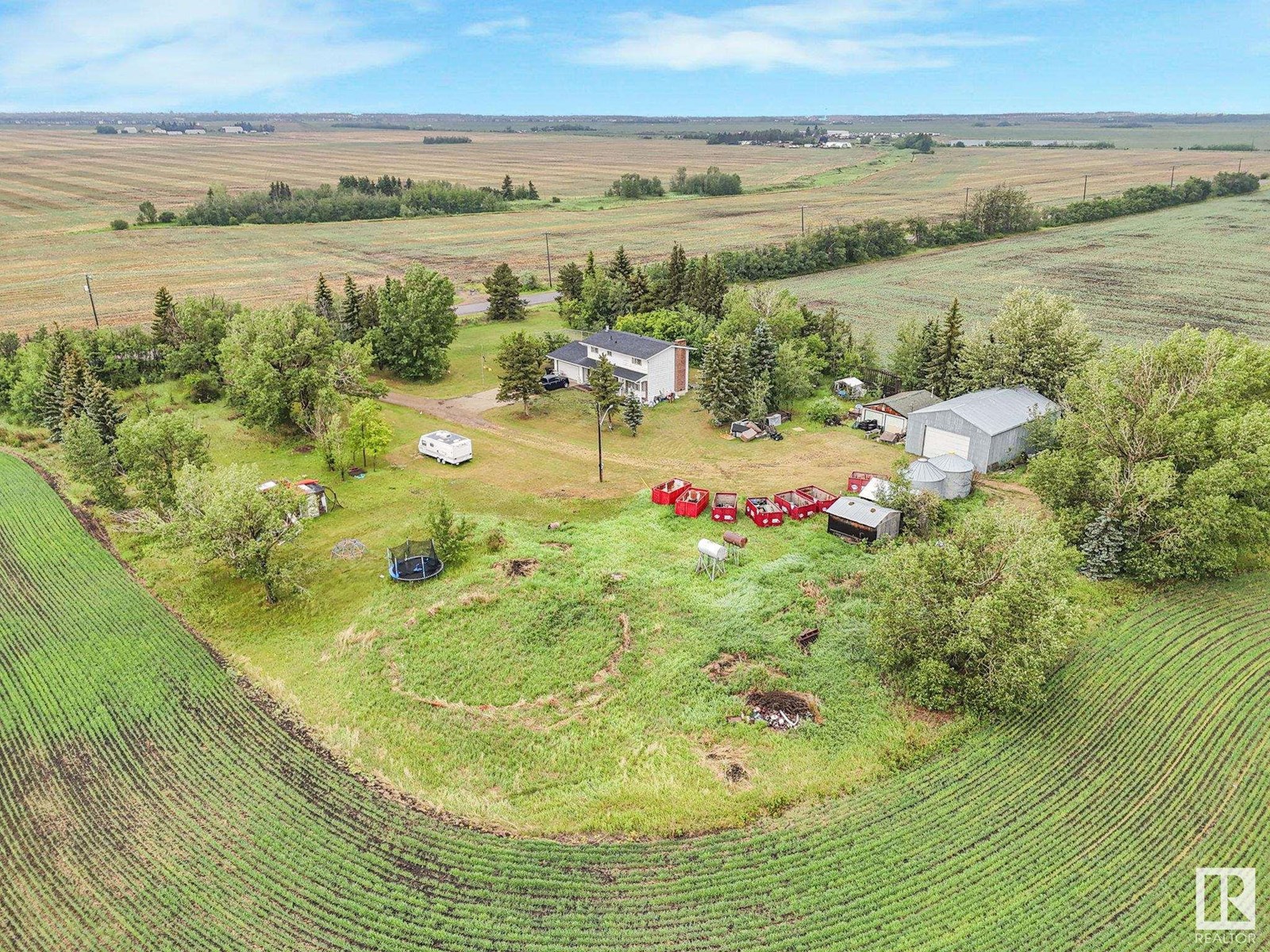 Photo 14 of 4150 195 Av Nw, Edmonton AB