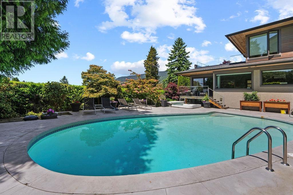 990 JEFFERSON AVENUE, West Vancouver