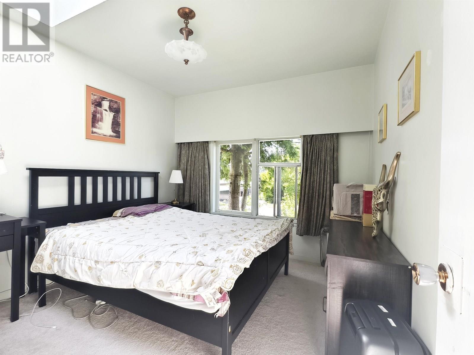 Photo 15 of 7606 Ulster Street, Burnaby BC