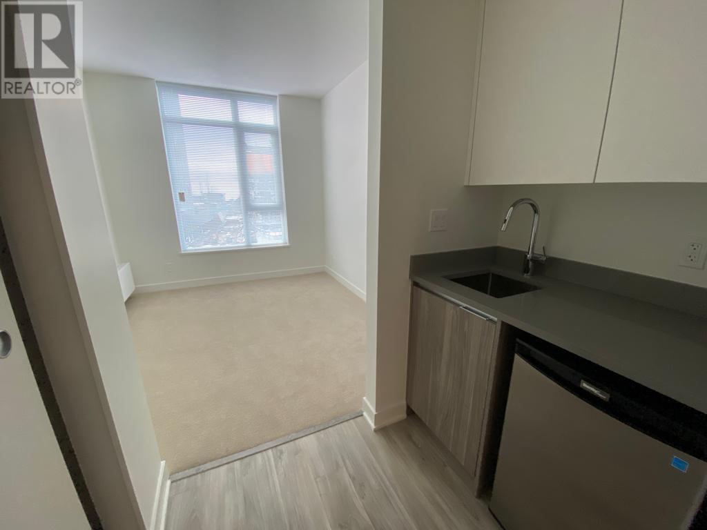 Photo 3 of 602 8940 University Crescent, Burnaby BC