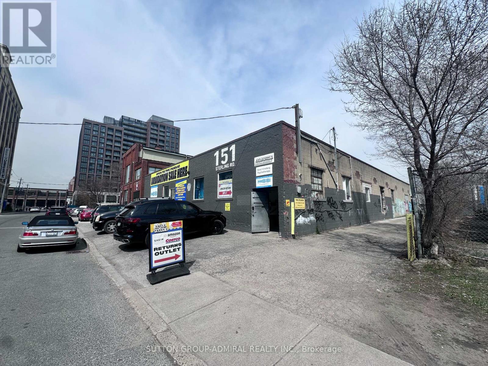 STUDIO 6 - 151 STERLING ROAD