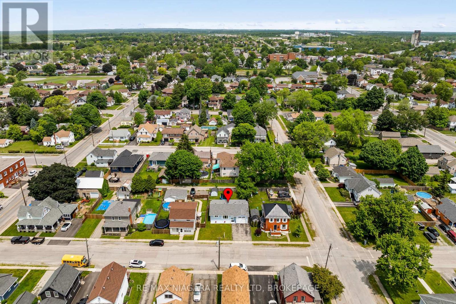 Photo 21 of 39 Pine Street, Port Colborne ON