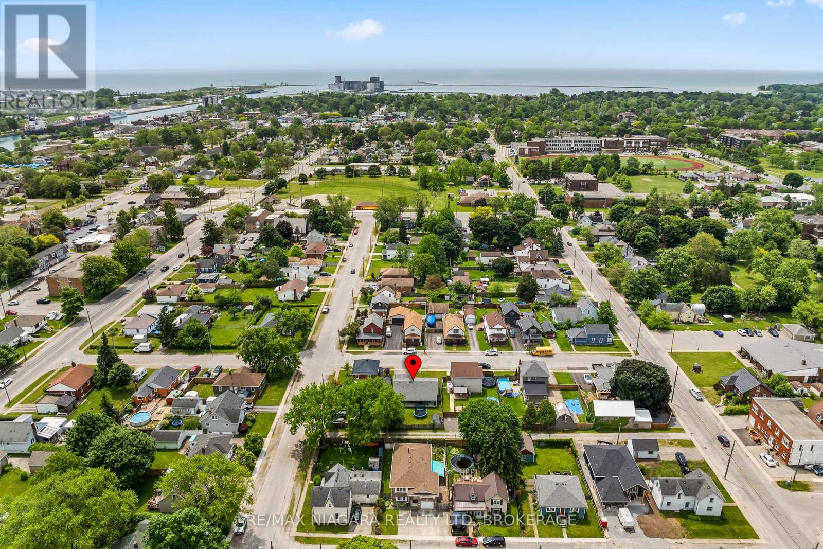 Photo 12 of 39 Pine Street, Port Colborne ON