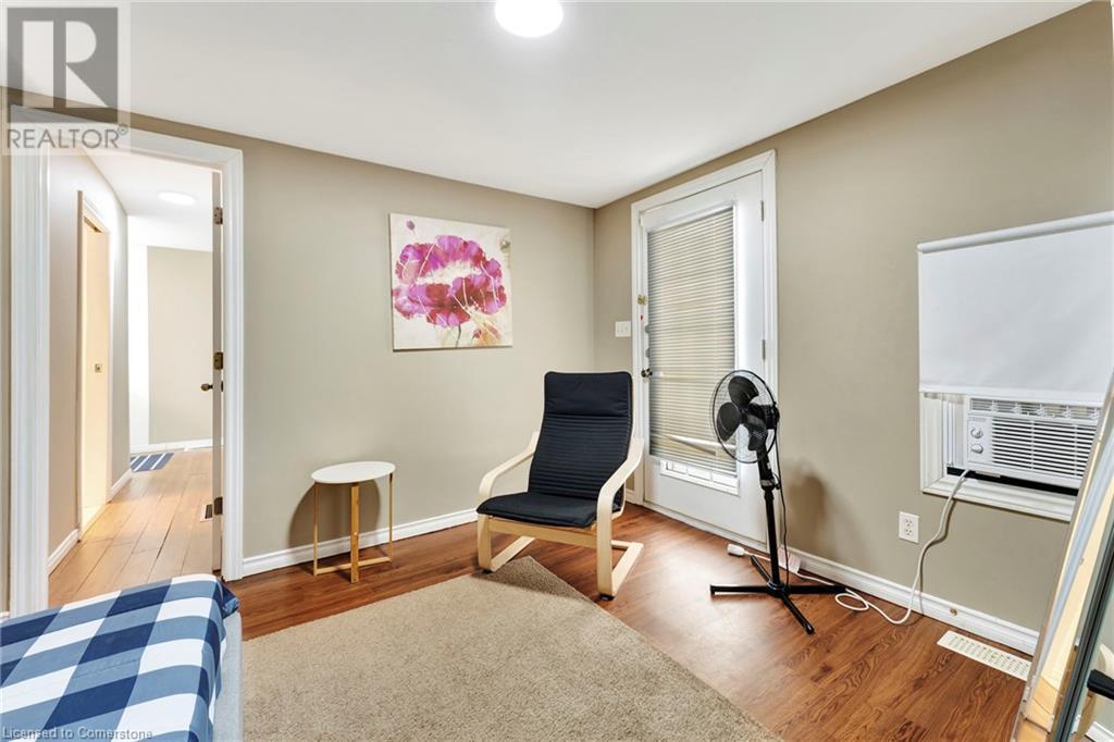 Photo 16 of 23 Palace Street, Brantford ON