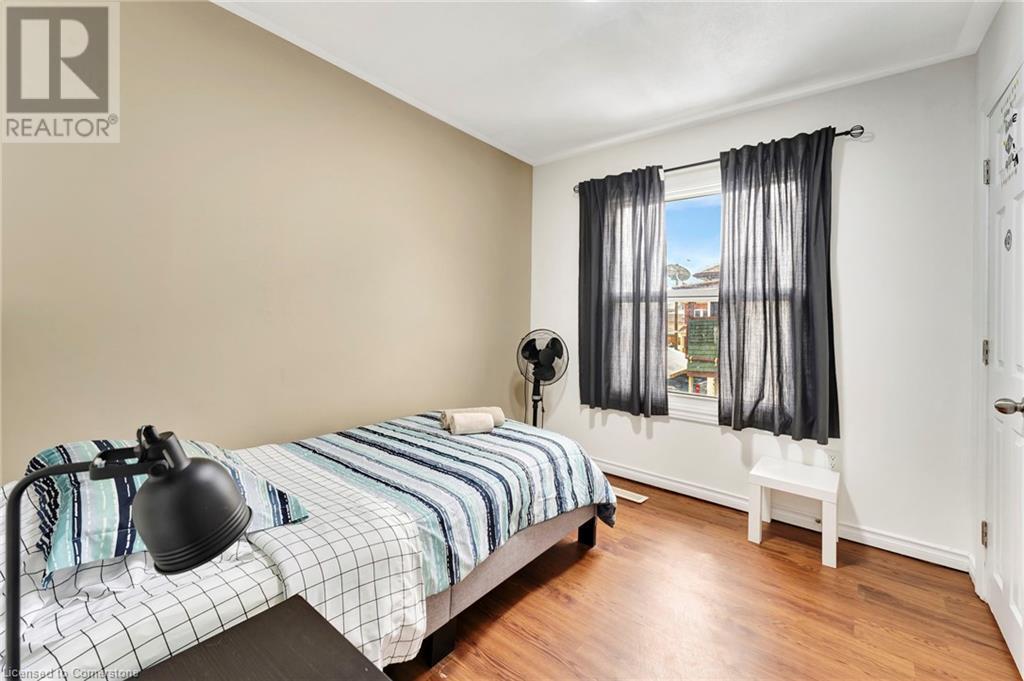 Photo 19 of 23 Palace Street, Brantford ON