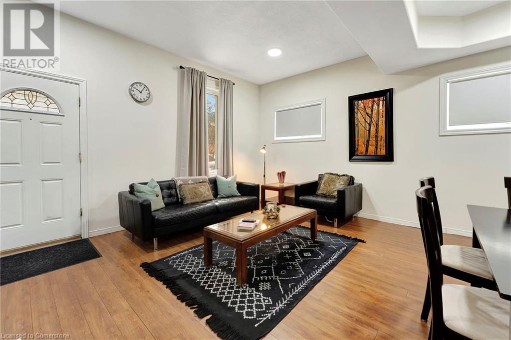 Photo 9 of 23 Palace Street, Brantford ON