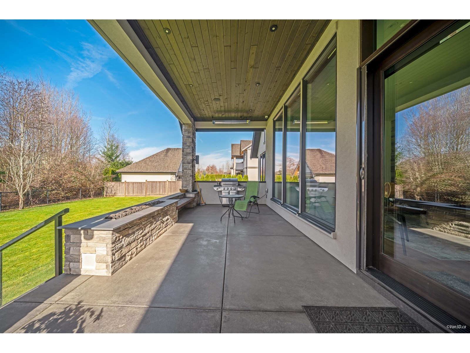 Photo 10 of 3389 164 A Street, Surrey BC