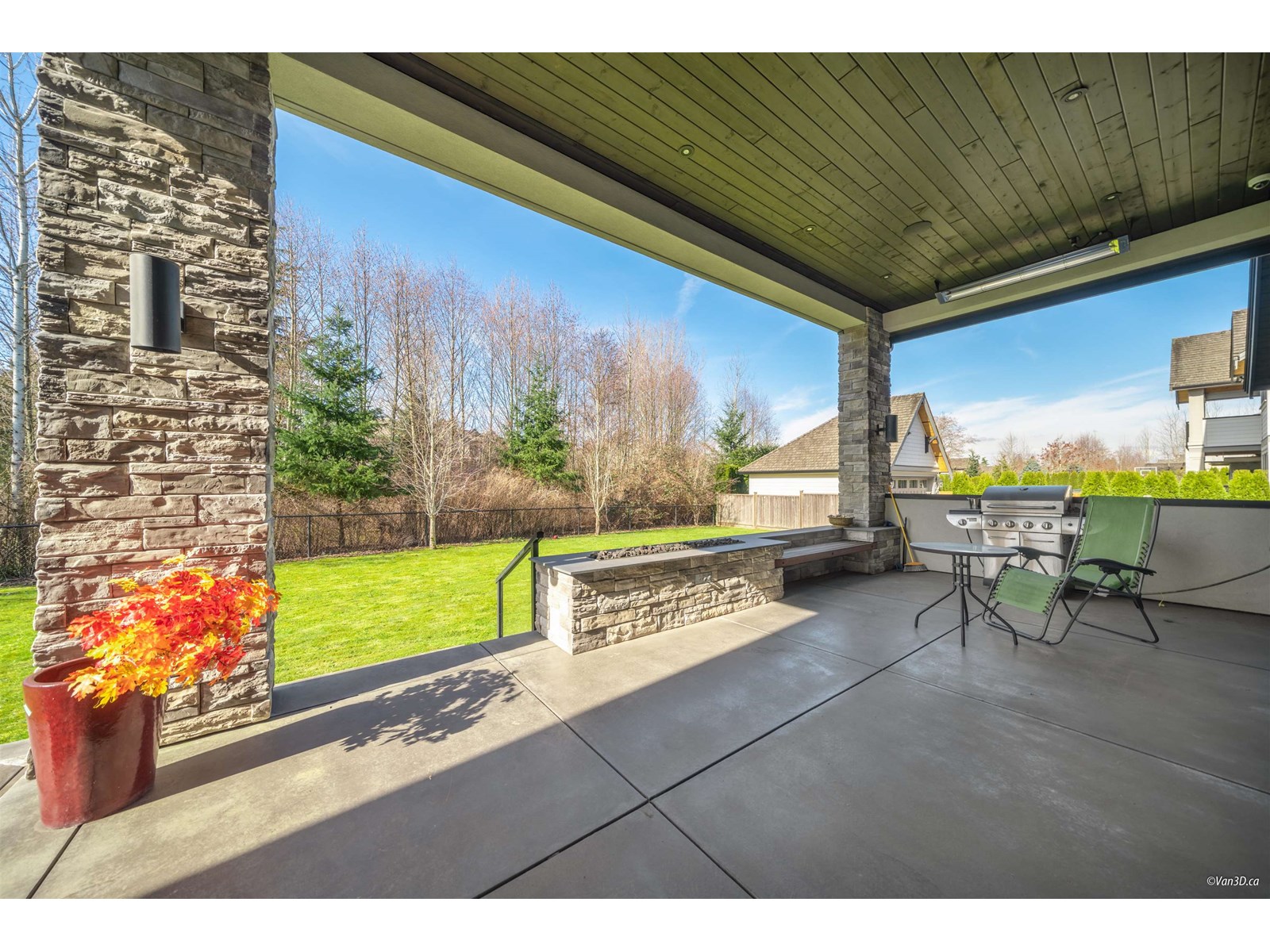 Photo 11 of 3389 164 A Street, Surrey BC
