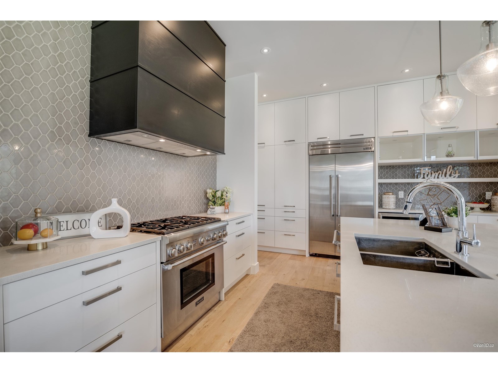 Photo 13 of 3389 164 A Street, Surrey BC