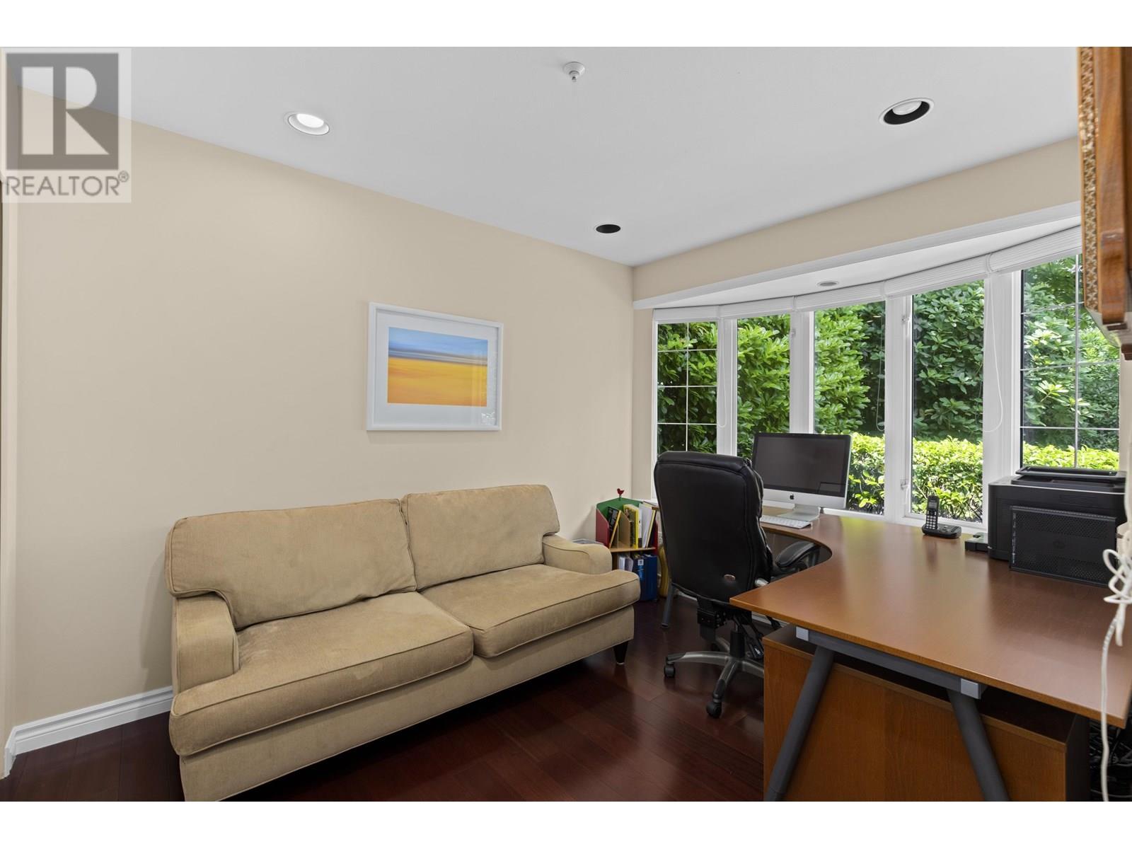 Photo 14 of 1426 Fulton Avenue, West Vancouver BC