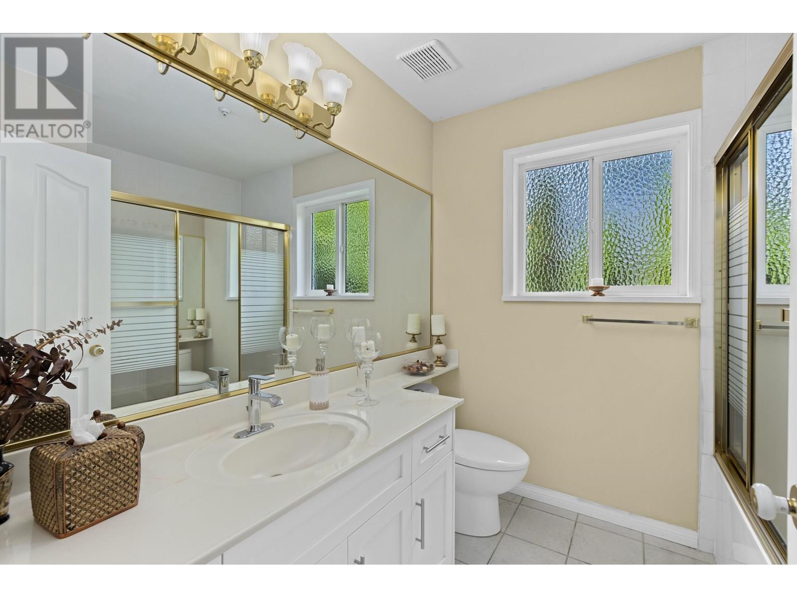 Photo 16 of 1426 Fulton Avenue, West Vancouver BC