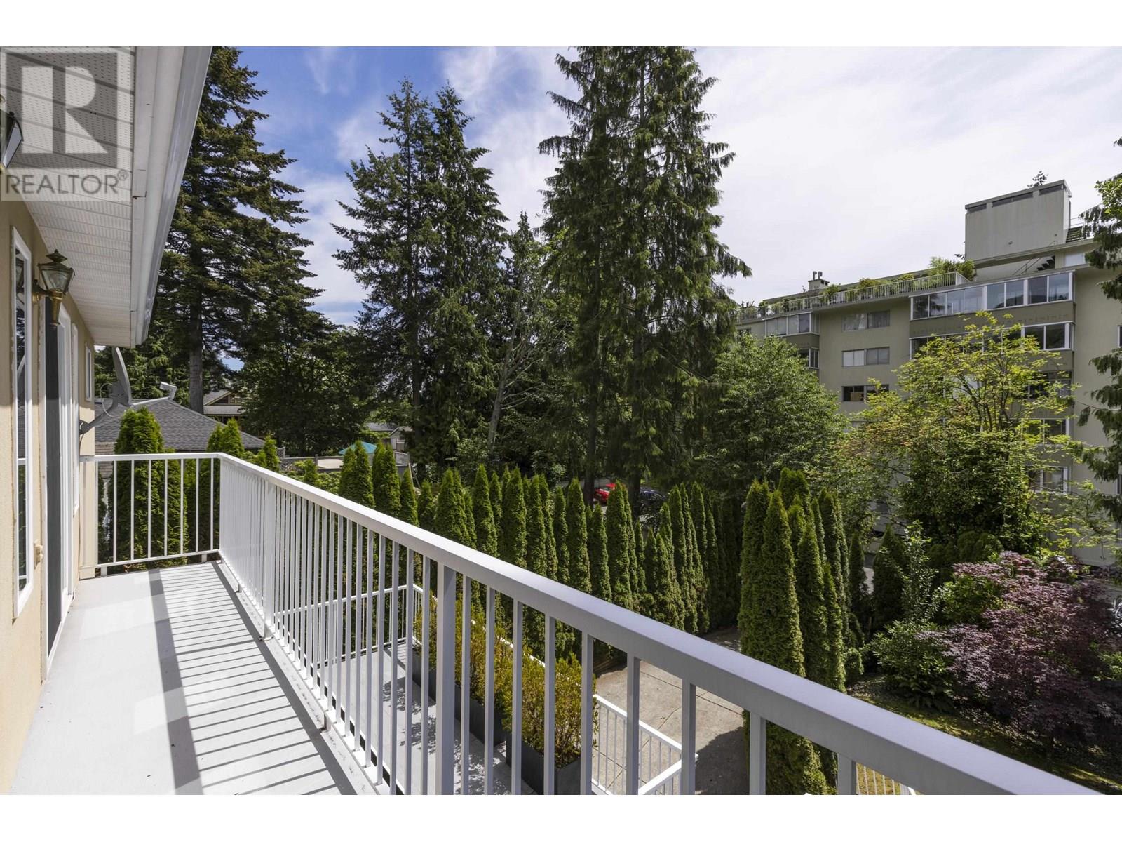Photo 26 of 1426 Fulton Avenue, West Vancouver BC