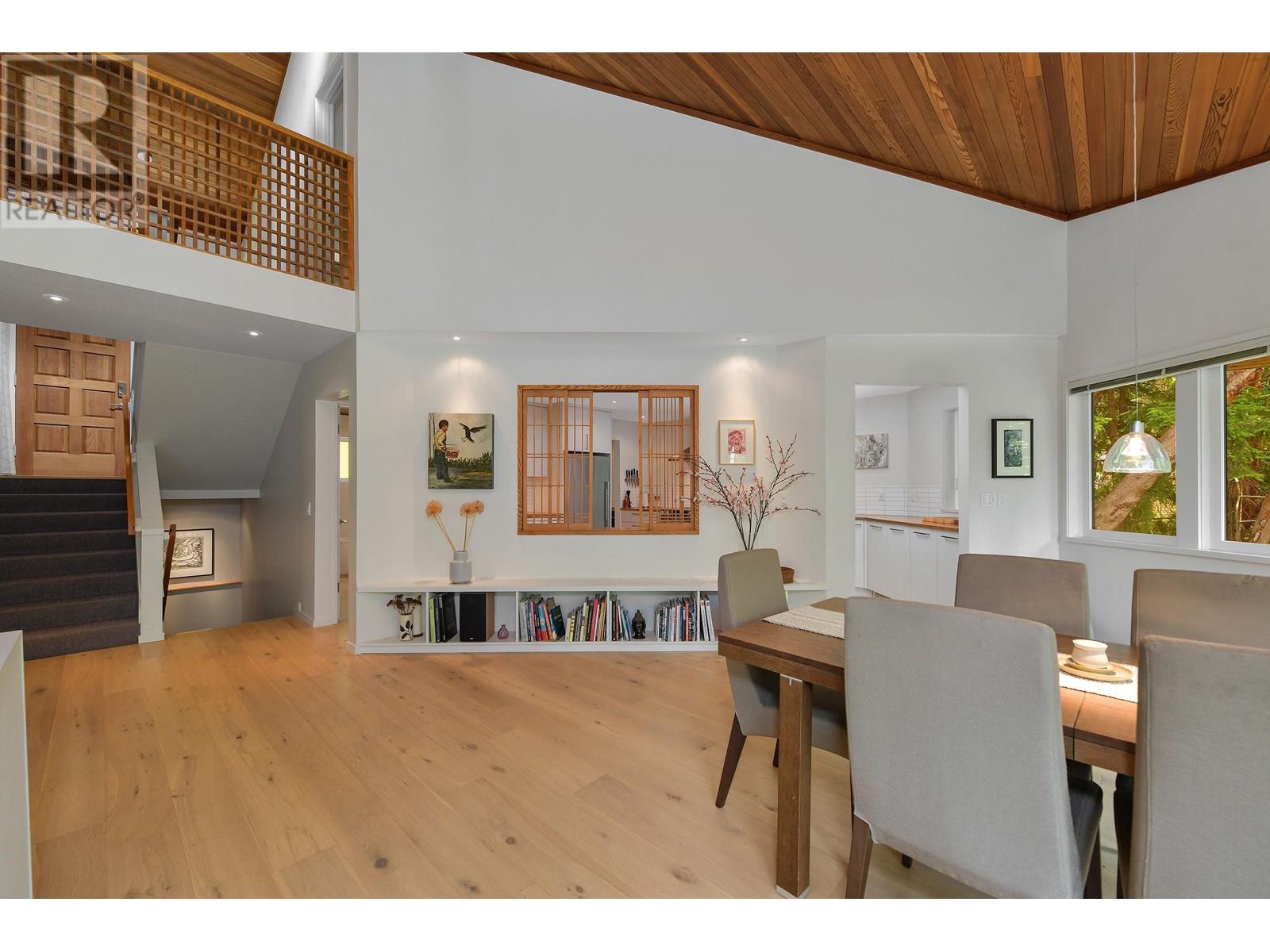 297 WOOD DALE DRIVE, Mayne Island